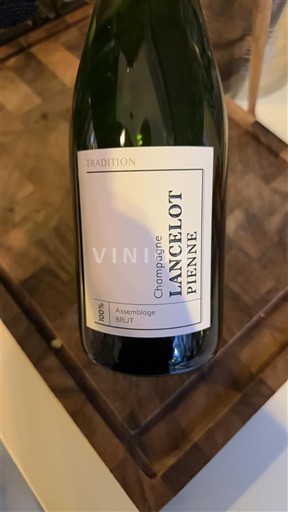 Champagne Šampanské Lancelot Pienne Tradition Neročník