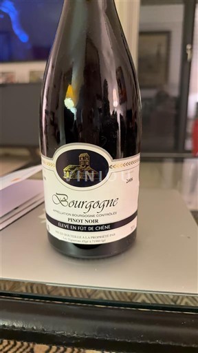 Bourgogne Pinot Noir élevé en fût de chêne 2008