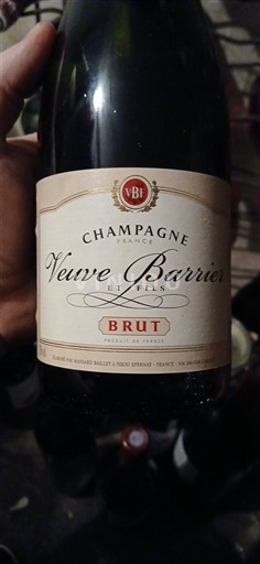 Šampanja Šampanjec Veuve Barrier et Fils Neleten.
