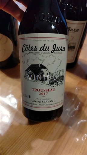 Vinos Rouge sec Trousseau Gérard Servant 2017 Francia Jura No se traduce. AOC