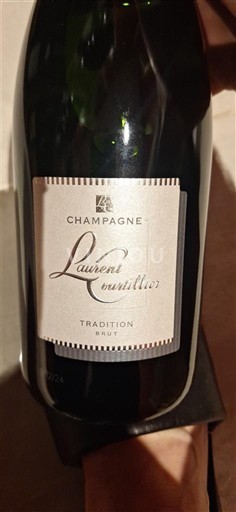 Champagne Laurent Couturier Tradition Niet-geïntegreerd