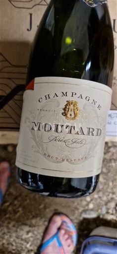 Champagne Moutard Brut Réserve 2011