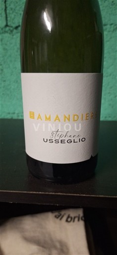 Rhônen laakso Côtes-du-rhône Stéphane Usseglio L'Amandier Ei vuosikertaa