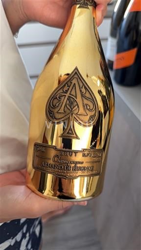 Šampanja Šampanjec Armand de Brignac Brut Gold Neleten.