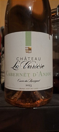 Vine Rosé moelleux Cuvée du Rossignol Château La Varière 2023 Frankrig Loire-dalen Cabernet d'Anjou AOC