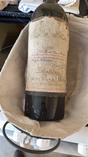 Bordeaux Pauillac Grand Cru Château Mouton Baron Philippe 1964