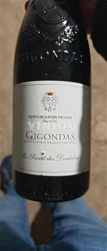 Vin Rouge sec Le Secret des Dentelles François-Xavier Nicolas 2016 Francuska Рона долина Gigondas AOC