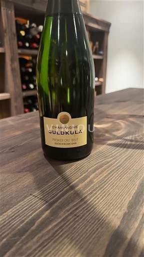 Champagne Sâm-panh Guldkula Không niên vụ