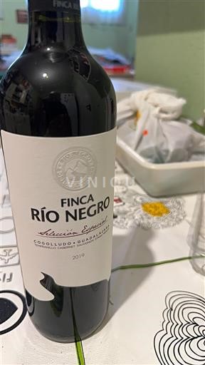 Verërat Rouge sec Selección Especial Finca Río Negro 2019 Spanjë Kastilja-Mança E paspecifikuar DO