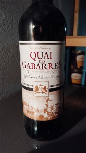 Bordéus Quai des Gabarres Não Sazonado