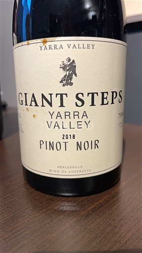 Victoria Yarra Valley Giant Steps Pinot Noit 2018