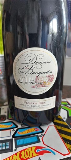 Víno Rouge sec Cuvée Fabienne Domaine S Banquettes 2018 Francie Údolí Rhôny Nespecifikováno AOC