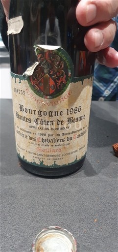 Bourgogne Hautes Côtes de beaune Confrérie des Chevaliers du Tastevin 1986