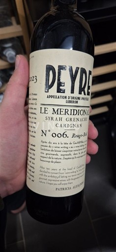 Vinos Rouge sec Le Meridional Peyre 2023 Francia Valle del Ródano Luberon AOC
