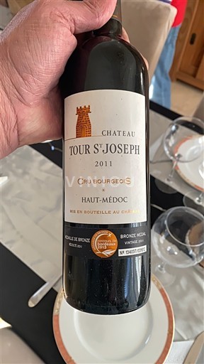 Rượu vang Rouge sec Château Tour St Joseph 2011 Pháp Bordeaux Haut-Médoc AOC