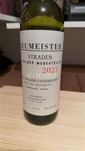 Steiermark Vulkanland Steiermark Neumeister Straden Gelber Muskateller 2023