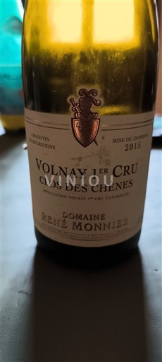 Burgundy Volnay Premier Cru Domaine René Monnier Clos des Chênes 2015