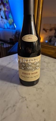 Burgundy A sign of the times dans l'air du temps 2021