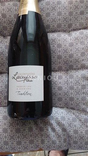 Champagne Không được chỉ định Lacuisse Tradition Không niên vụ
