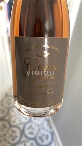 Champagne Sâm-panh Clément Victor Không niên vụ