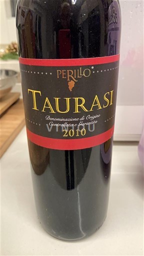 Kampanja Aglianico del Taburno Perillo 2010