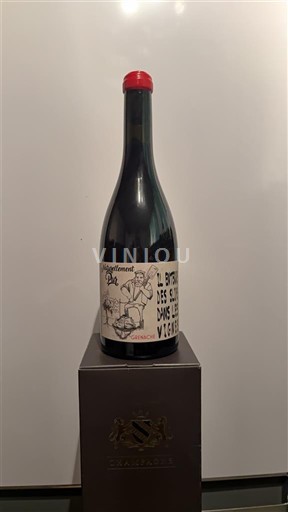 Languedoc NV artisan-éleveur Il enterre des slips dans les vignes 2020