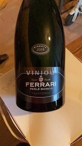 Trentino-Alto Adige Vini del Trentino-Alto Adige Ferrari Perlé Bianco Riserva 2015