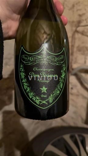 Šampanja Šampanjec Dom Pérignon Vintage Neleten.