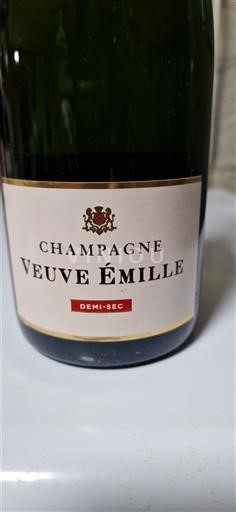 Champagne Sâm-panh Veuve Émille Không niên vụ