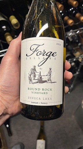 AVA Bờ Đông Niagara Escarpment (New York) Forge Cellars Round Rock Riesling 2023