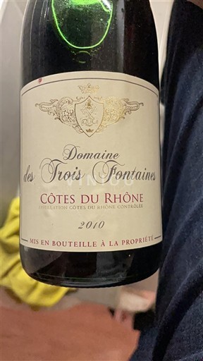 Thung lũng Rhône Côtes-du-rhône Domaine S Trois Fontaines 2010