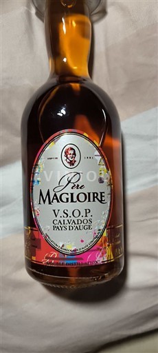 Calvados VSPO Père MAGLOIRE de la distillerie : Père Magloire 5 ans d'âge Francie Normandie Calvados