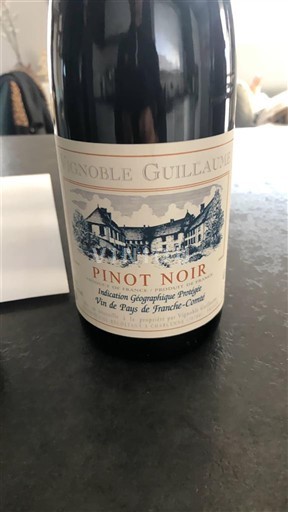 Jura Không được chỉ định Vignoble Guillaume Pinot Noir 2023