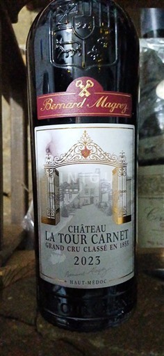 Bordeaux Haut-Médoc Château La Tour Carnet Bernard Magrez 2023