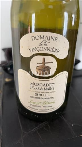 Loire Valley Muscadet Sèvre et Maine Domaine La Vincconnière Non-Vintage
