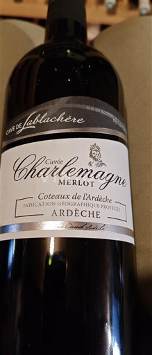 Alpe in reke Rona Ardeški vinogradni grici Cave de Lablachère Charlemagne Merlot 2021
