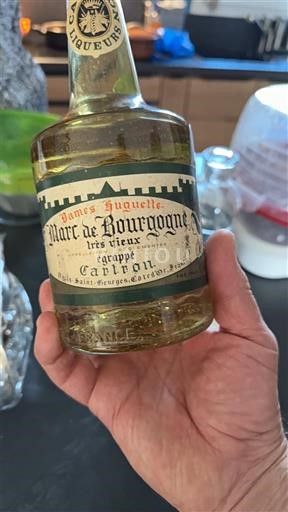 Бургундія Не вказано James Hyaulée Très Vieux Без вінтажу