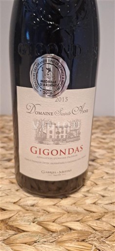 Thung lũng Rhône Gigondas Domaine Sainte Anne 2015