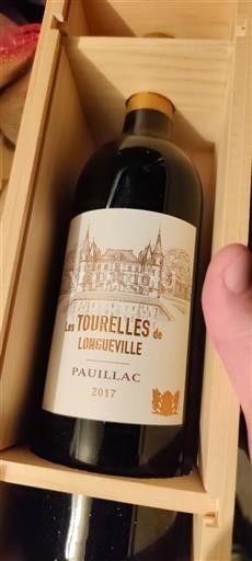 Bordeaux Pauillac Château Pichon Baron Les Tourelles de Longueville 2017