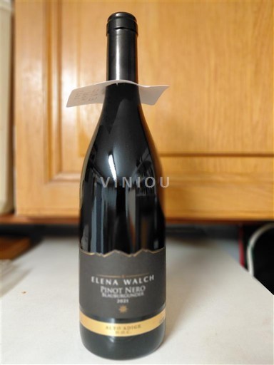 Benátsko Valdadige Elena Walch Black Edition 2021