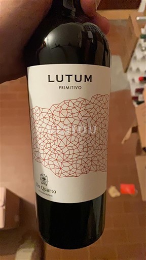 Víno Rouge sec Lutum De Quarto 2010 Itálie Apulie Nespecifikováno DOC