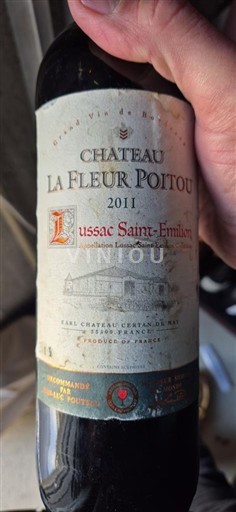 Vin Rouge sec Château La Fleur Poitou 2011 France Bordeaux Lussac-saint-émilion AOC