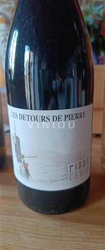 Chưa xác định Không được chỉ định Les Détours de Pierre Pinot Cchio 2022