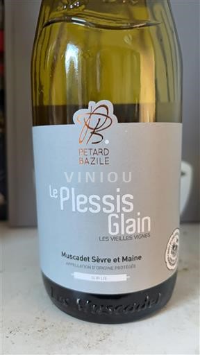 Loire Valley Muscadet Sèvre et Maine Pétard Bazile Le Plessis Glain Les Vieilles Vignes Non-Vintage