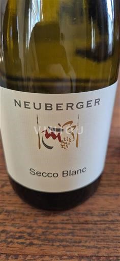 Franken Neuberger Secco Blanc Icke årgångsbetecknad