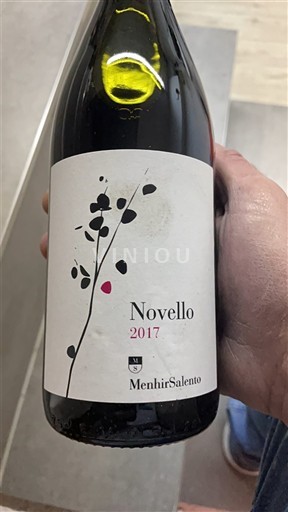 Pouilles Menhir Salento Novello 2017