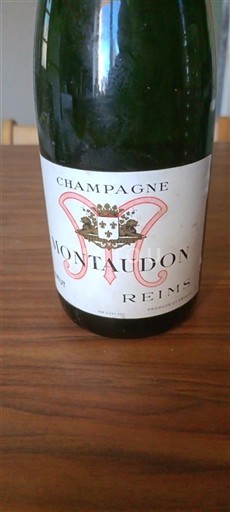 Šampanja Šampanjec Montaudon Neleten.