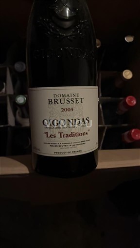 Thung lũng Rhône Gigondas Domaine Brusset Les Traditions 2005
