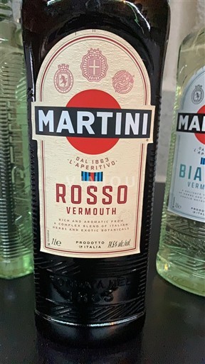 Piemont Martini Rosso Neleten.