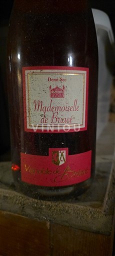 Loire Valley Mareuil Vignoble de Briace Mademoiselle de Briace Non-Vintage